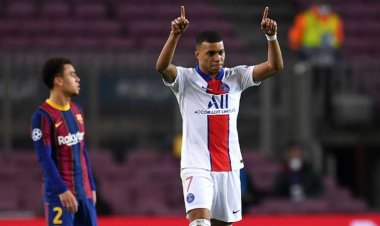 LDC UEFA (1/8) : Kylian Mbappé crucifie le FC Barcelone de Lionel Messi.