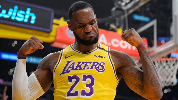 Basket : LeBron James marque son territoire face aux Hornets