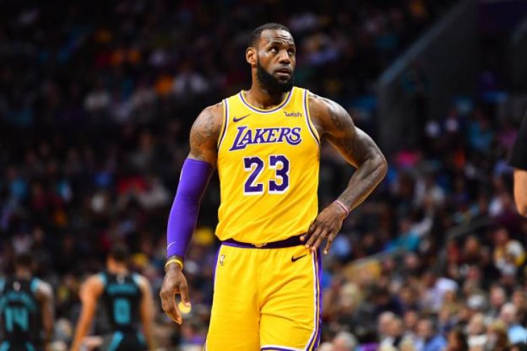 NBA : LeBron James inquiète les Lakers !