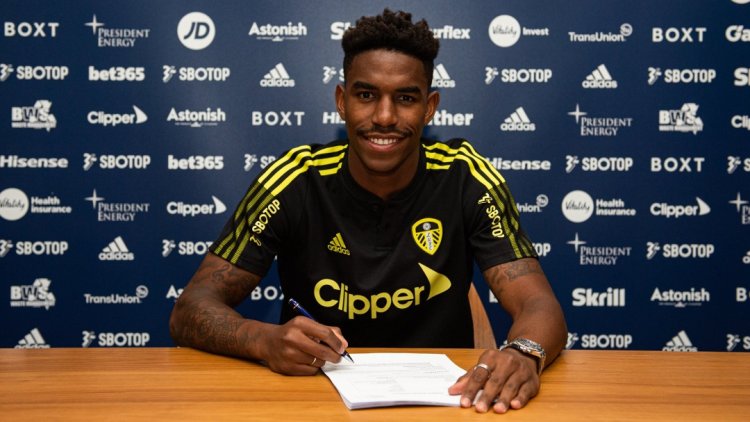 Mercato : Junior Firpo débarque à Leeds!