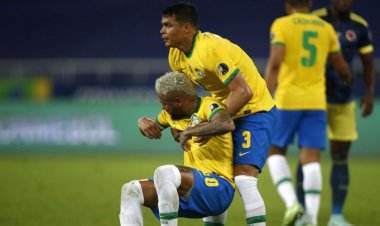 Ciblé de plusieurs critiques, Thiago Silva vient à la rescousse de Neymar