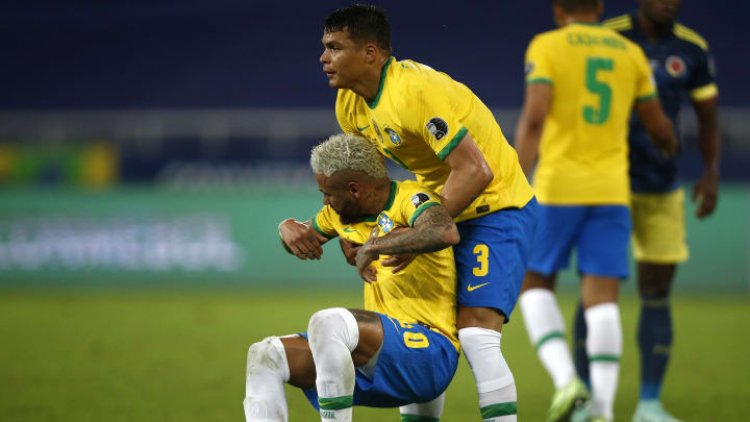 Ciblé de plusieurs critiques, Thiago Silva vient à la rescousse de Neymar