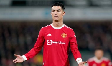 Manchester United : Cristiano Ronaldo menace de partir !