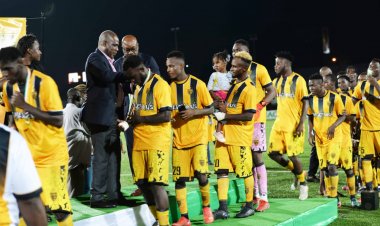 Champions De La Saison 2021-2022 (L1, L2) : L'Asec Mimosas Et Le Stade D'Abidjan Ont Reçu Leurs Trophées