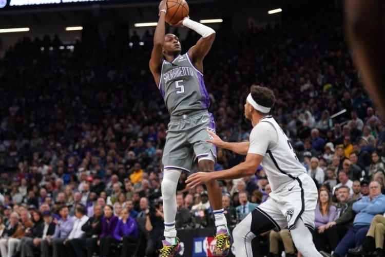 NBA : Les Sacramento Kings infligent une correction aux Nets de Brooklyn (153-122)