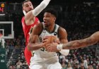 NBA: Giannis Antetokounmpo monte en puissance face au Pelicans!